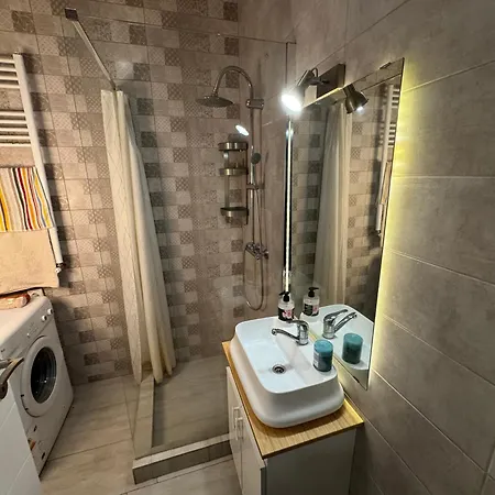 Apartment 公寓 *