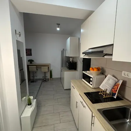 Apartment 公寓 *